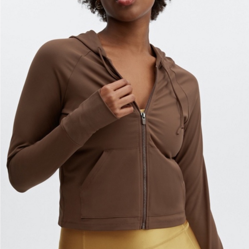 Fabletics Oasis Cropped Hoodie
Color - Brown - Size Medium